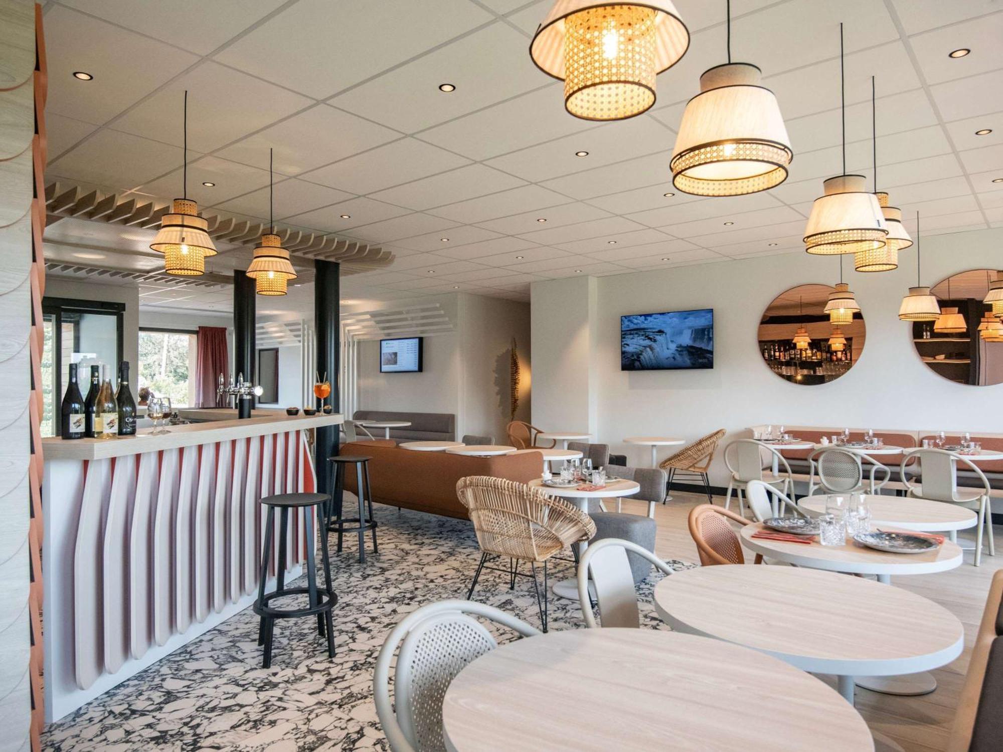 Ibis Styles Porto Vecchio Hotel Екстериор снимка