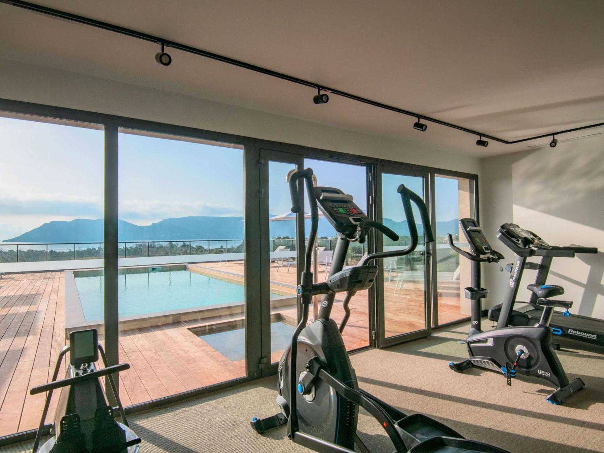 Ibis Styles Porto Vecchio Hotel Екстериор снимка
